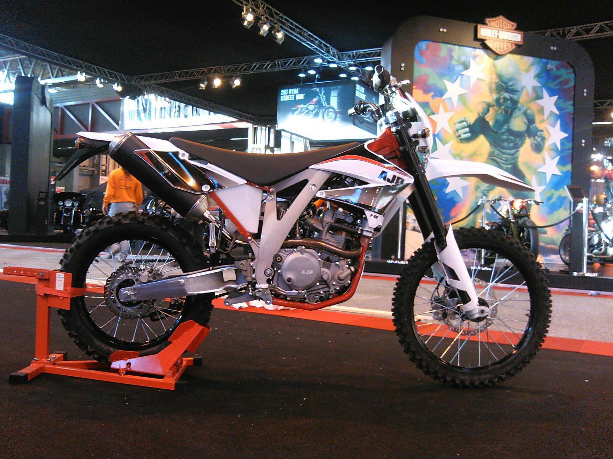 Мотоцикл AJP PR5 250LC Enduro 2013