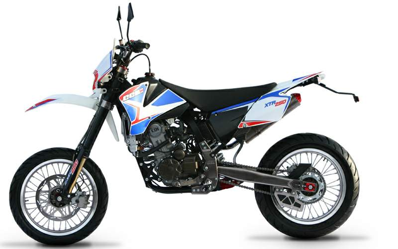 Мотоцикл CCM X-TR 230 2009