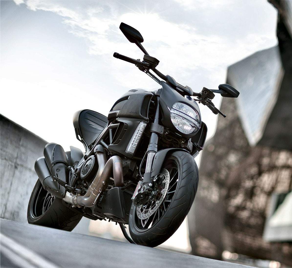 Мотоцикл Ducati Diavel Dark 2014 фото