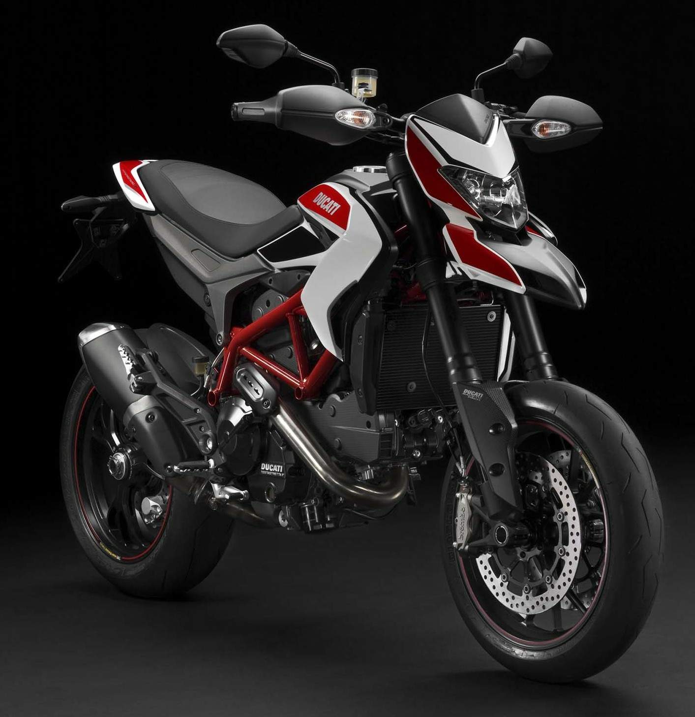 Фотография мотоцикла Ducati Hypermotard 820 SP 2013