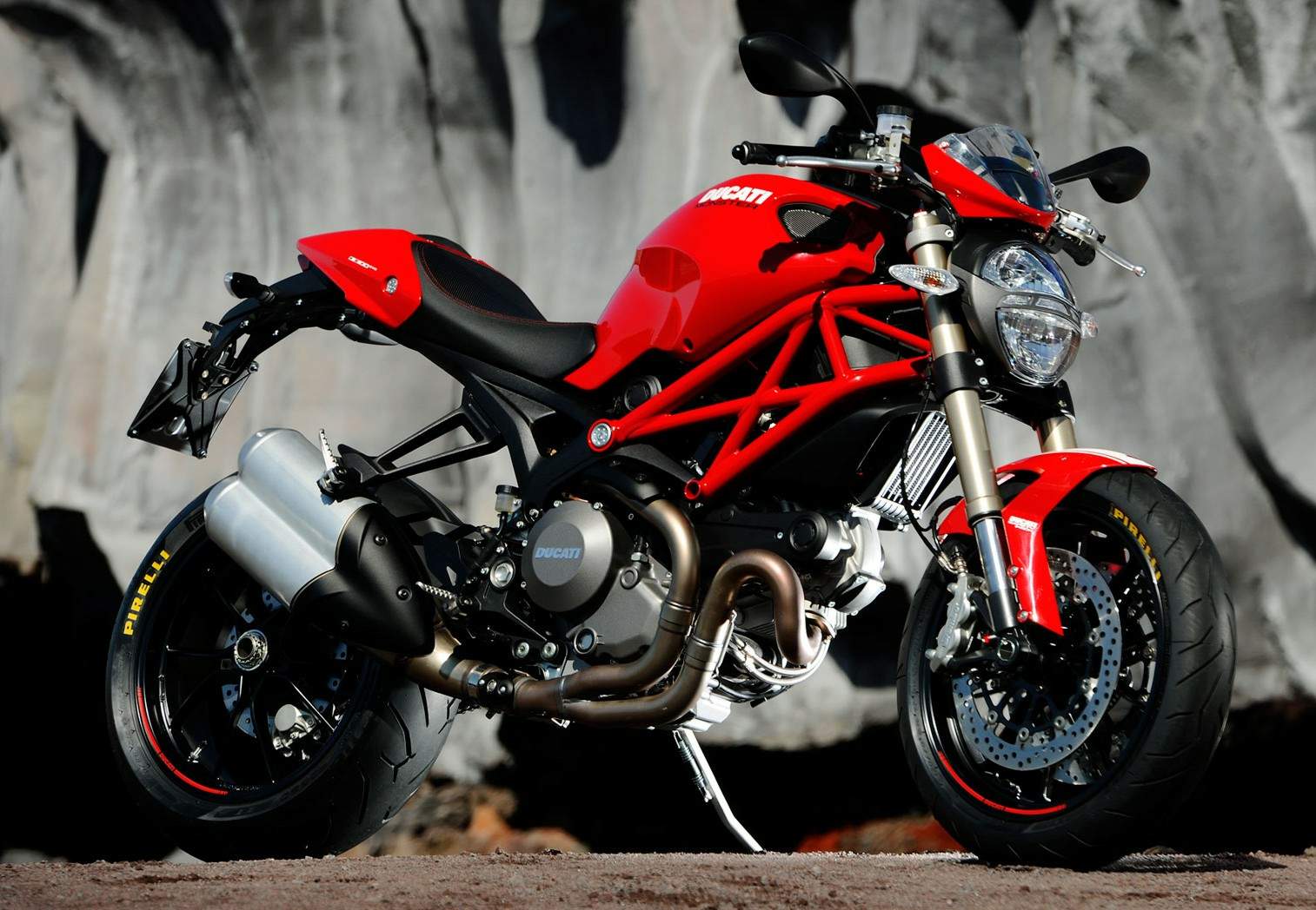 Фотография мотоцикла Ducati Monster 1100 EVO 2012