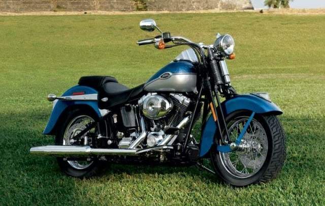 Мотоцикл Harley Davidson FLSTSC Heritage Springer Classic 2005