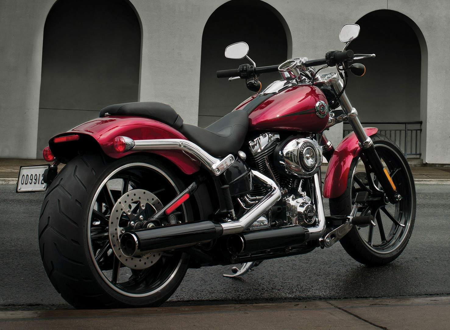 Мотоцикл Harley Davidson FXSB Breakout 2013