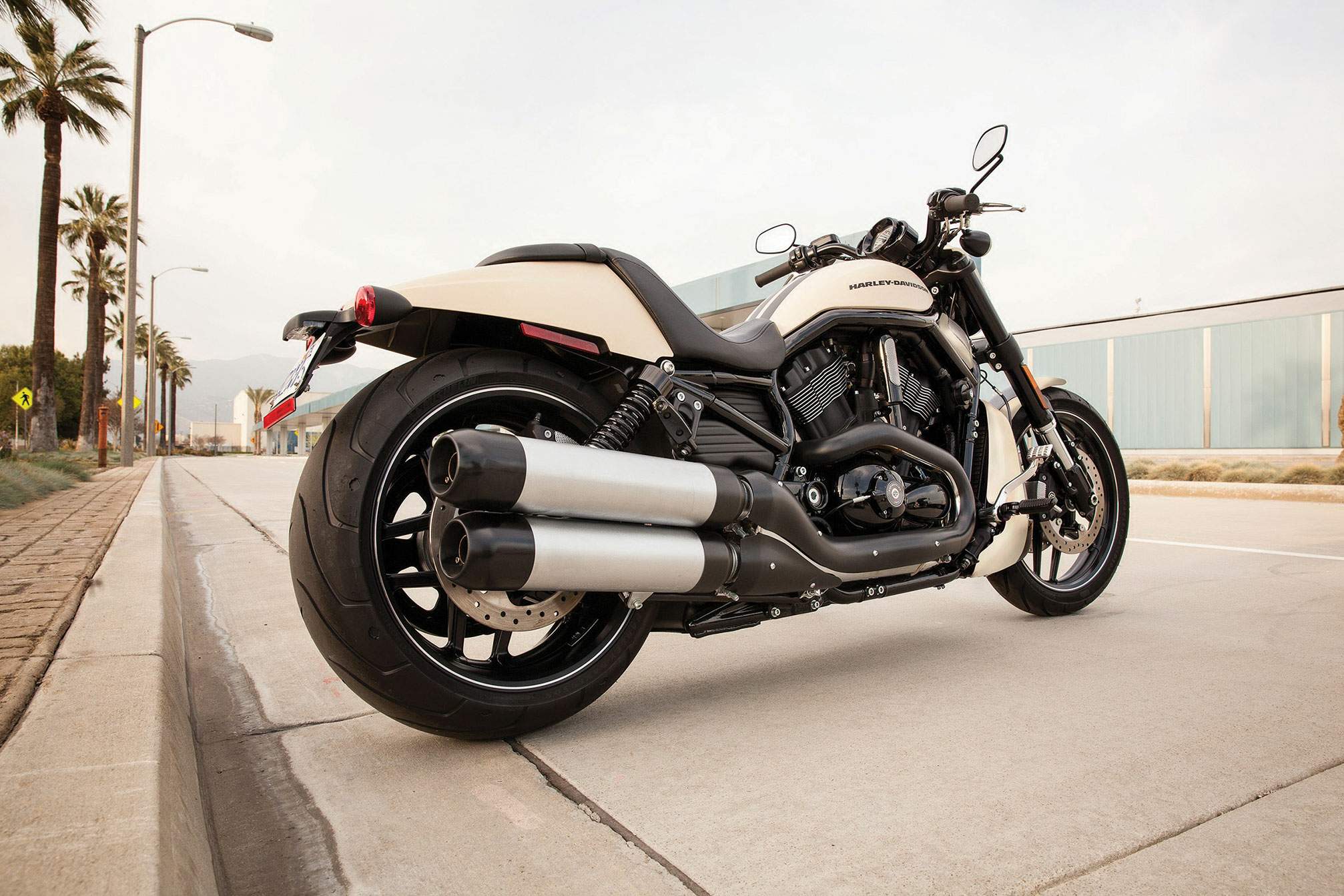 Мотоцикл Harley Davidson VRSCDX Night Rod Special 2014 фото