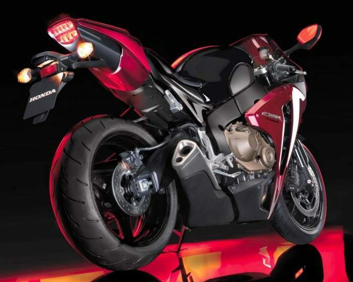 Мотоцикл Honda CBR 1000RR 2008 фото