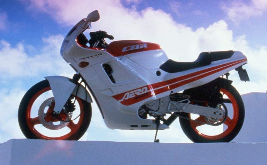Мотоцикл Honda CBR 400R 1986 фото
