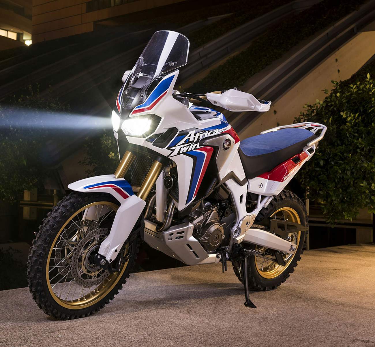 Мотоцикл Honda CRF 1000L Africa Twin Adventure Sports Concept 2016