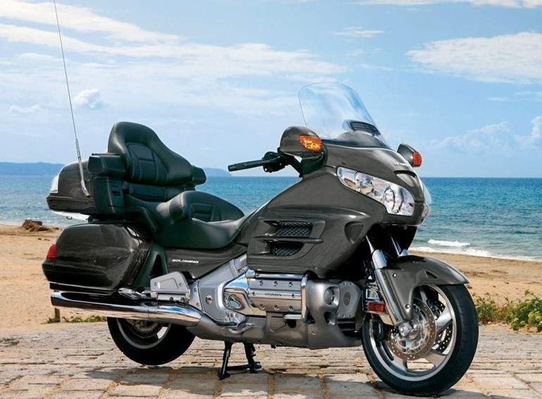 Мотоцикл Honda GLX 1800 Goldwing 2012 фото
