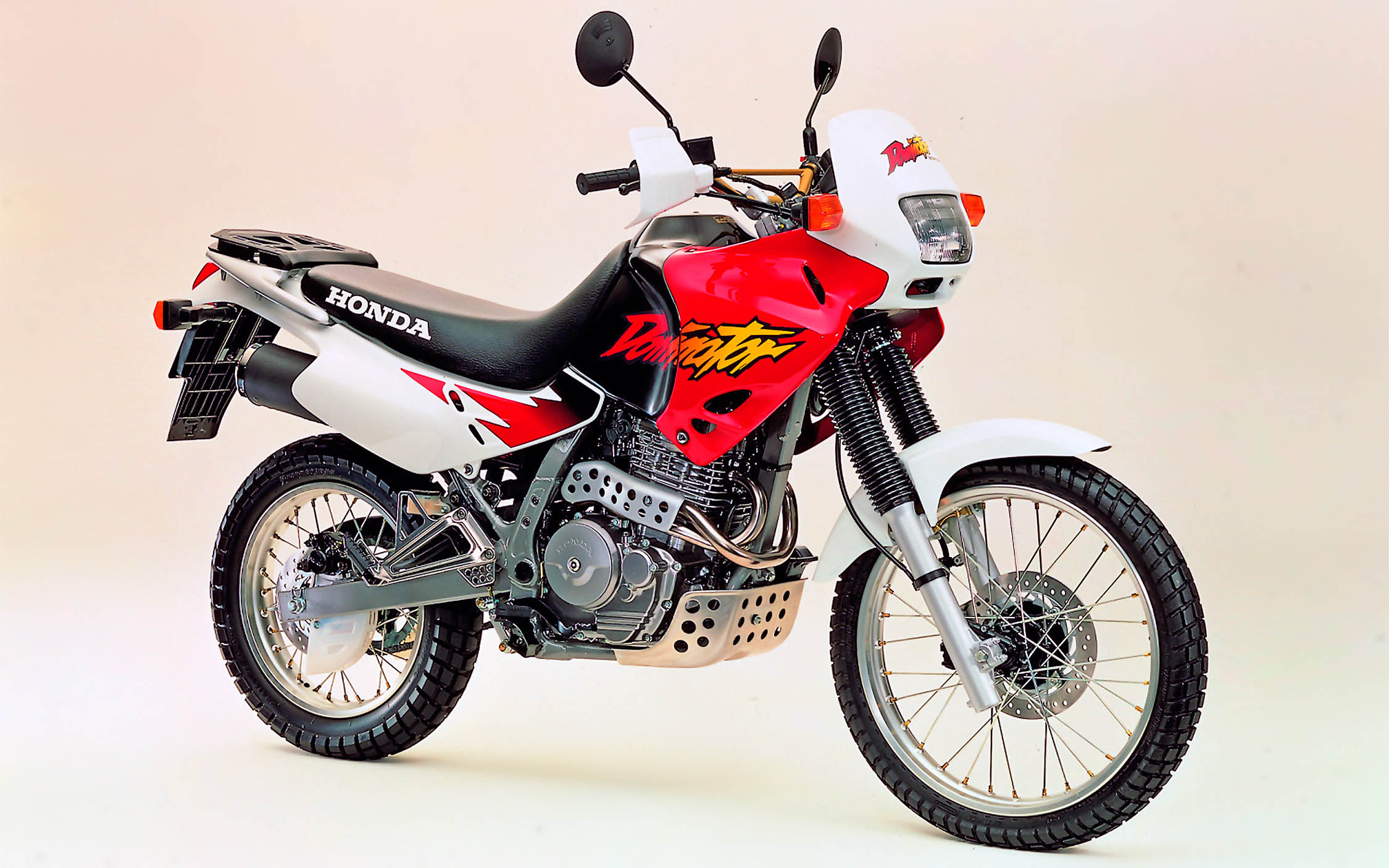 Фотография мотоцикла Honda NX 650 Dominator 1996