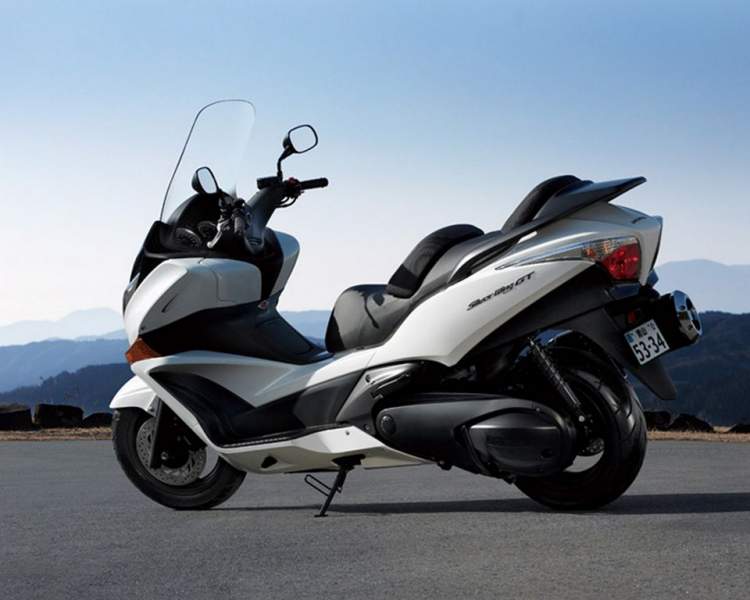 Мотоцикл Honda SW-T 600GT Silverwing 2010 фото
