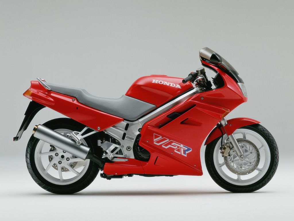 Фотография мотоцикла Honda VFR 750 F 1990