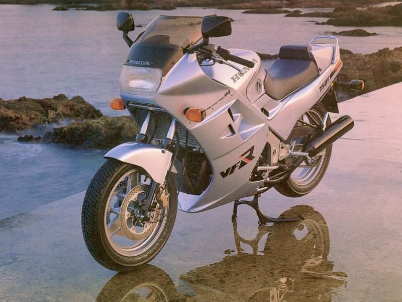 Мотоцикл Honda VFR 750F G 1986 фото