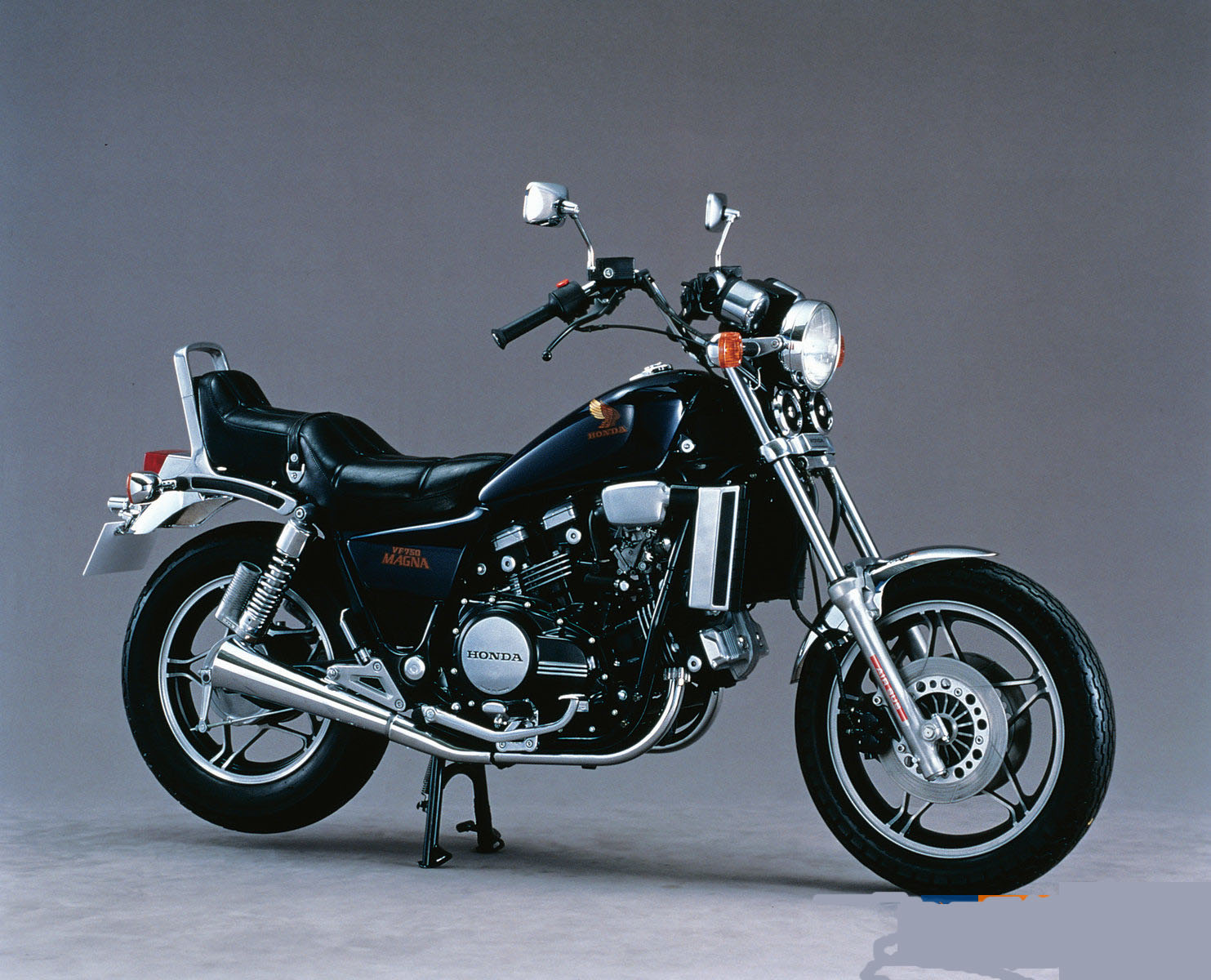 Мотоцикл Honda VT 750C Shadow 1983 фото