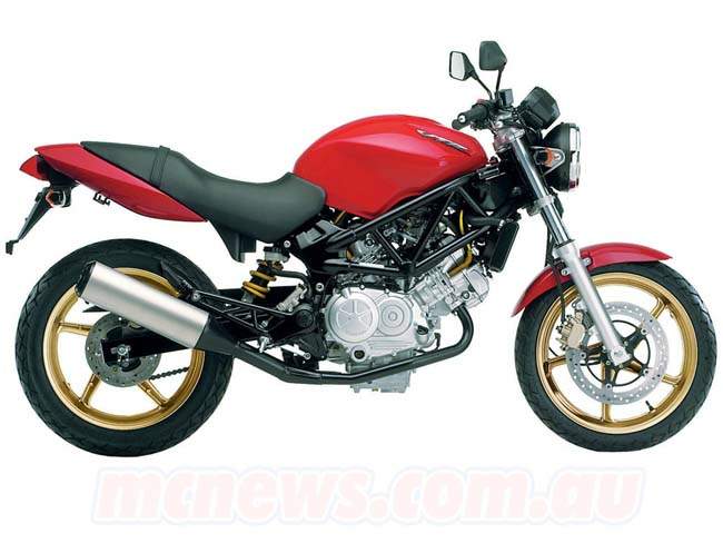 Мотоцикл Honda VTR 250 2005 фото