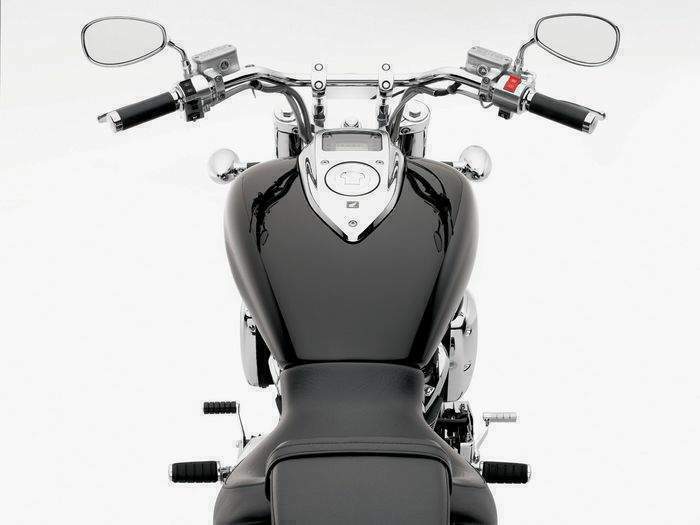 Мотоцикл Honda VTX 1800F 2005 фото