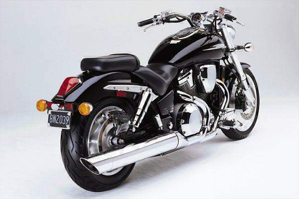 Мотоцикл Honda VTX 1800C 2001 фото