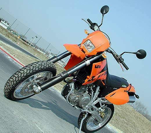 Мотоцикл KTM 640 LC4 Supermono 2000 фото