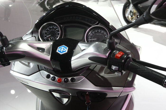 Мотоцикл Piaggio X10 125 2012 фото