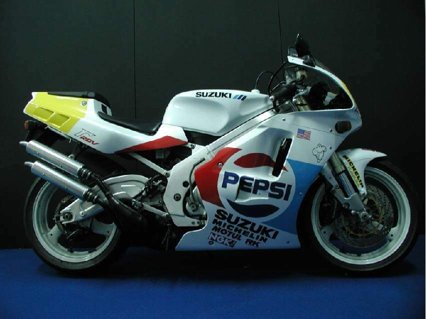 Мотоцикл Suzuki RGV 250 Pepsi Replica 1991 фото