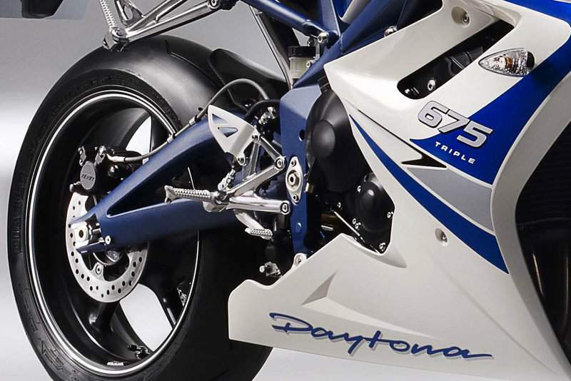 Мотоцикл Triumph Daytona 675 S.E. 2010 фото