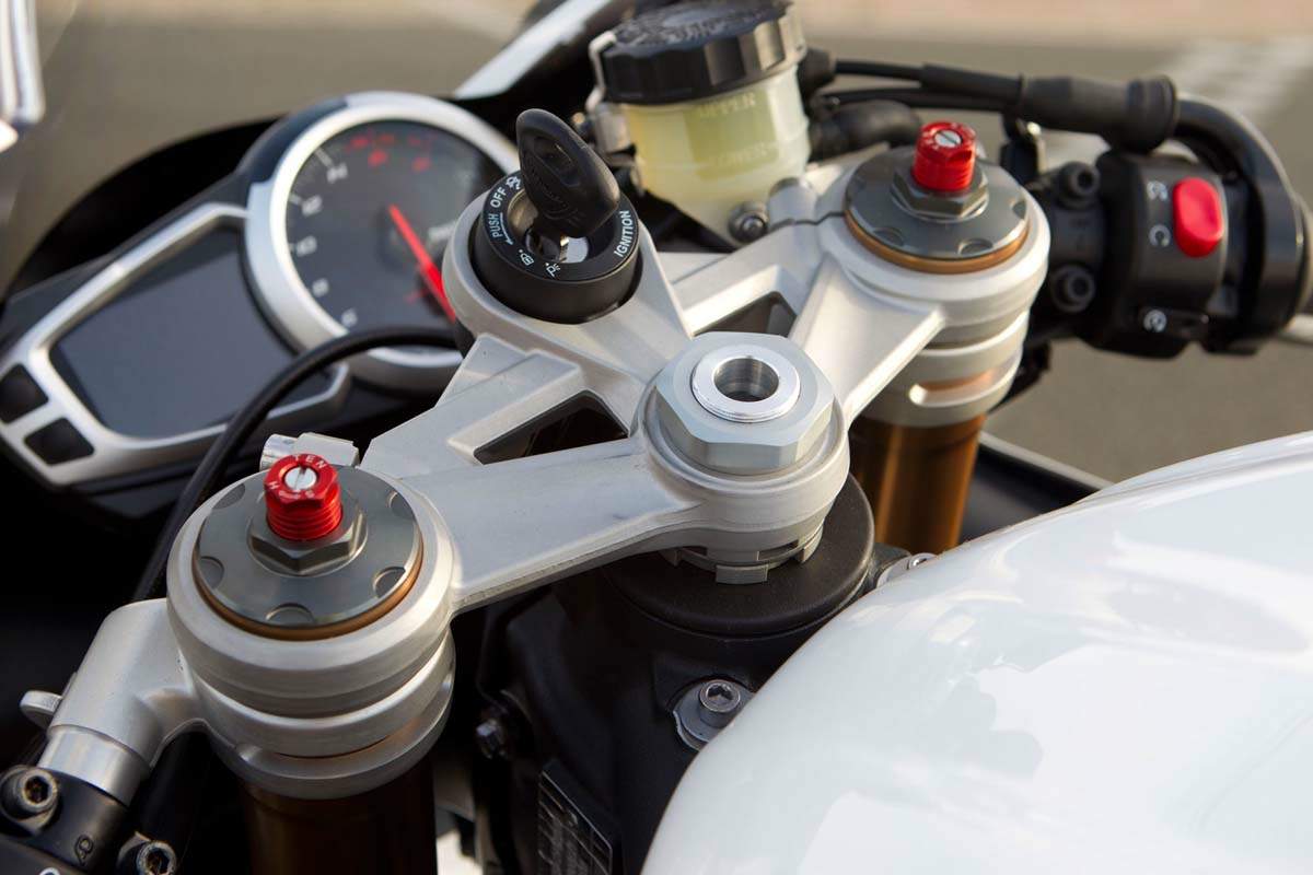 Мотоцикл Triumph Daytona 675 2013 фото