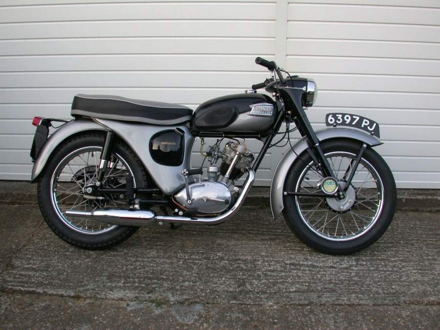 Мотоцикл Triumph Tiger Club 200 1954