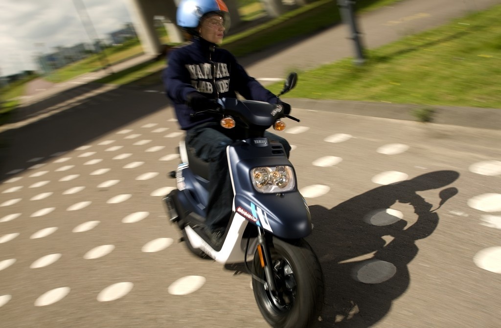 Мотоцикл Yamaha BWS 50 2011 фото