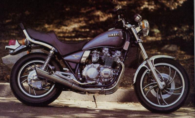 Мотоцикл Yamaha XJ 550J Maxim 1982 фото