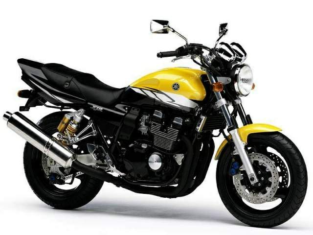 Мотоцикл Yamaha XJR 400R 2001