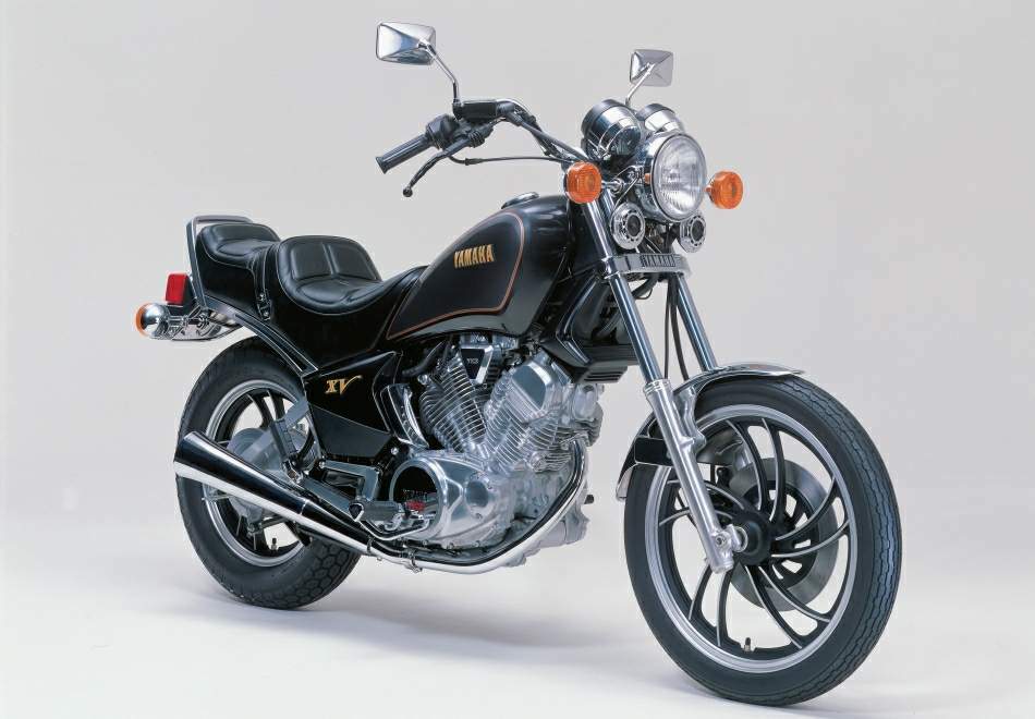 Мотоцикл Yamaha XV 400 Virago 1984 фото