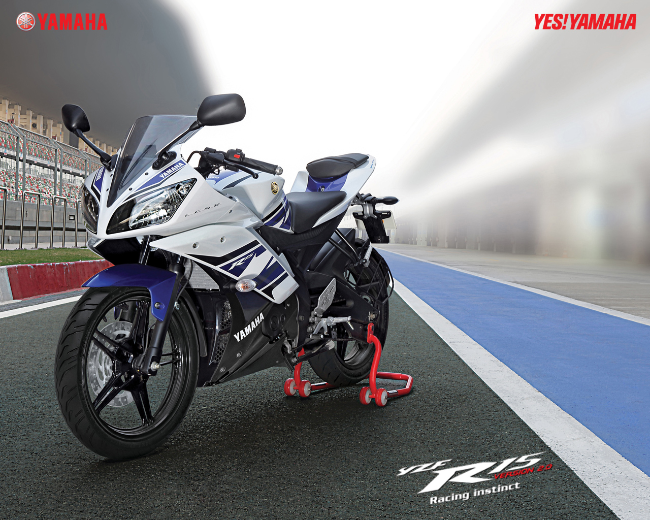 Мотоцикл Yamaha YZF R15 2013