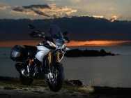 Мотоцикл Aprilia ETV 1200 Caponord 2013 фото