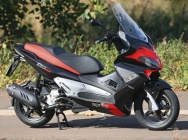 Мотоцикл Aprilia SR Max 300 2012 фото