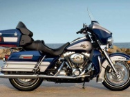 Мотоцикл Harley Davidson FLHTCU Ultra Classic Electra Glide 2005 фото