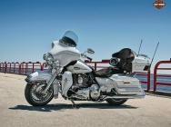 Мотоцикл Harley Davidson FLHTCU Ultra Classic Electra Glide 2012 фото