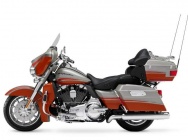 Мотоцикл Harley Davidson FLHTCUSE4 Ultra Classic Electra Glide CVO 2009 фото