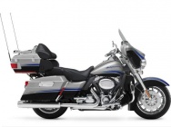 Мотоцикл Harley Davidson FLHTCUSE4 Ultra Classic Electra Glide CVO 2009 фото