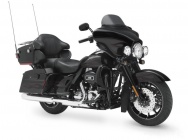 Мотоцикл Harley Davidson FLHTCUSE5 Ultra Classic Electra Glide Dark CVO 2010 фото