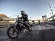 Мотоцикл Harley Davidson LiveWire 2014 фото