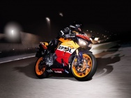 Мотоцикл Honda CBR 600 RR 2013 фото