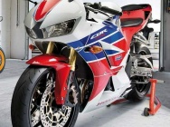 Мотоцикл Honda CBR 600RR Tricolour-HRC 2013 фото