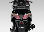 Мотоцикл Honda SW-T600 2012 фото