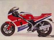 Мотоцикл Honda VF 1000R 1984 фото