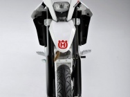 Мотоцикл Husqvarna SMS 4 2011 фото