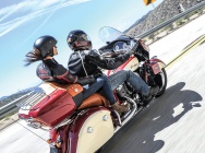 Мотоцикл Indian Roadmaster 2015 фото