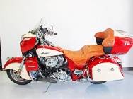 Мотоцикл Indian Roadmaster 2015 фото