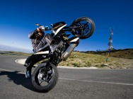 Мотоцикл KTM 690 Duke 2011 фото