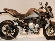 Мотоцикл MV Agusta Brutale 675 2012 фото