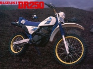 Мотоцикл Suzuki DR 250 1984 фото