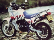 Мотоцикл Suzuki DR 650RS 1990 фото